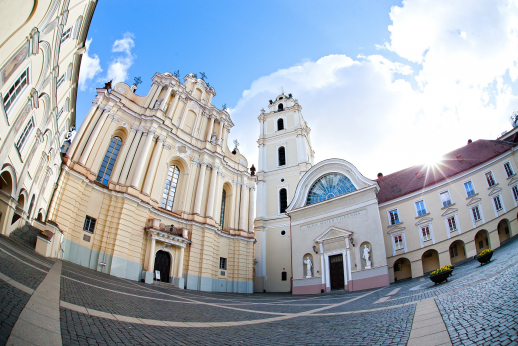 VU gerina pozicijas pasauliniame „QS World University Rankings“ reitinge