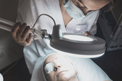 Kas tiksliau – diagnostikos aparatas ar kosmetologo akis? Kas tiksliau – diagnostikos aparatas ar kosmetologo akis?
