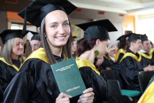 Darbuotojų verslas dairosi ir tarp studentų 