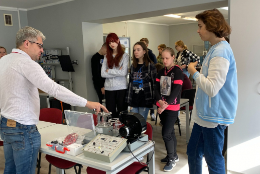 Utenos kolegijos laboratorijose įdomūs užsiėmimai moksleiviams