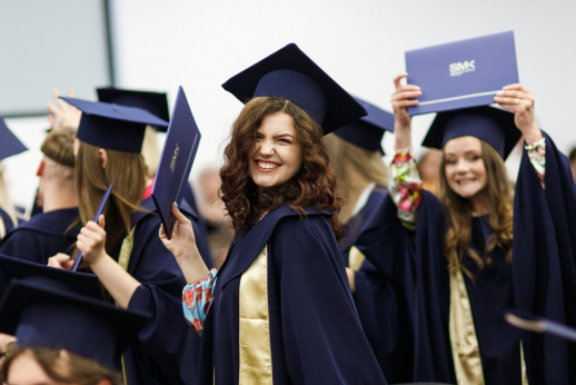 SMK - lyderiaujanti privati aukštoji mokykla