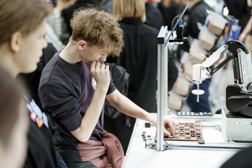 Klaipėdos universitetas kviečia į mokslo pramogas „Comic Con Baltics 2025“