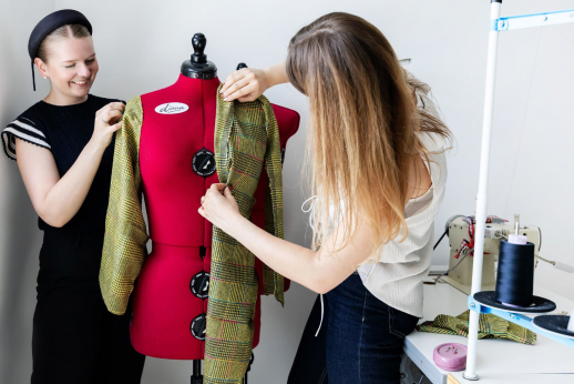 Keturių studenčių kolekcijos – tarptautinio konkurso INJEKCIJA 2025 finale