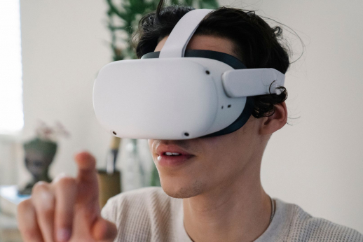 Virtuali realybė studijose? Utenos kolegijoje tai tampa įprasta Virtuali realybė studijose? Utenos kolegijoje tai tampa įprasta