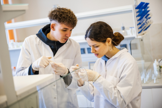 VDU studentai prisideda prie pasaulio iššūkių sprendimo VDU studentai prisideda prie pasaulio iššūkių sprendimo
