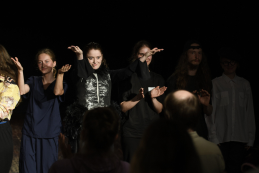 KTU teatro studijos „44“ sukurtas spektaklis sulaukė ovacijų festivalyje KTU teatro studijos „44“ sukurtas spektaklis sulaukė ovacijų festivalyje