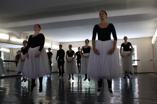 Studijuokite muzikinį teatrą Studijuokite muzikinį teatrą