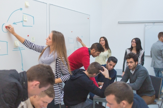 Vadyba Kauno kolegijoje: kuo išskirtinės studijos