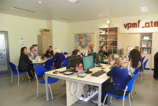 Bankinių operacijų tvarkytojo mokymo programa Bankinių operacijų tvarkytojo mokymo programa