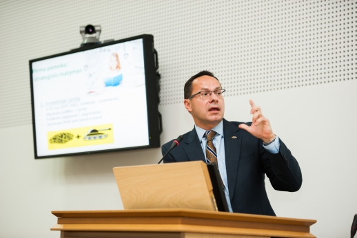 VDU vykdys pirmąją Diplomatijos programą šalyje