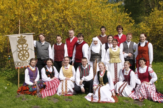 Folkloro mėgėjų laukia VU KHF ansamblis „Uosinta” 