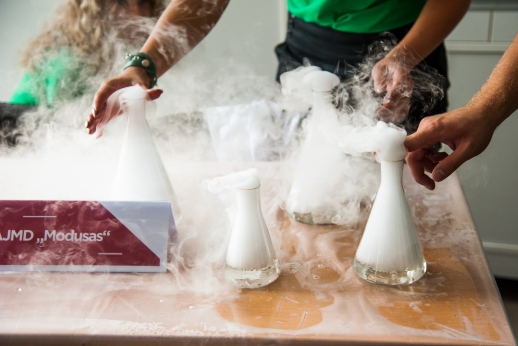 Festivalio „Erdvėlaivis žemė“ kelionė Marsu su VDU