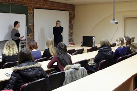 VU KHF: Pokalbis su rašytoju Alvydu Šlepiku VU KHF: Pokalbis su rašytoju Alvydu Šlepiku