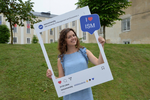 Kaip įstoti į ISM bakalauro studijas?