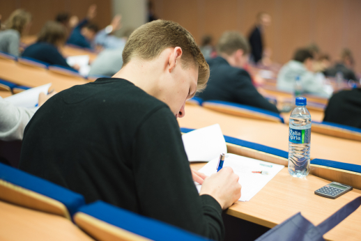 Kaip ugdyti moksleivių finansinį raštingumą?