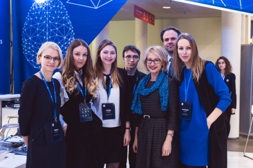 ISM bendruomenės nariai studijų mugėje